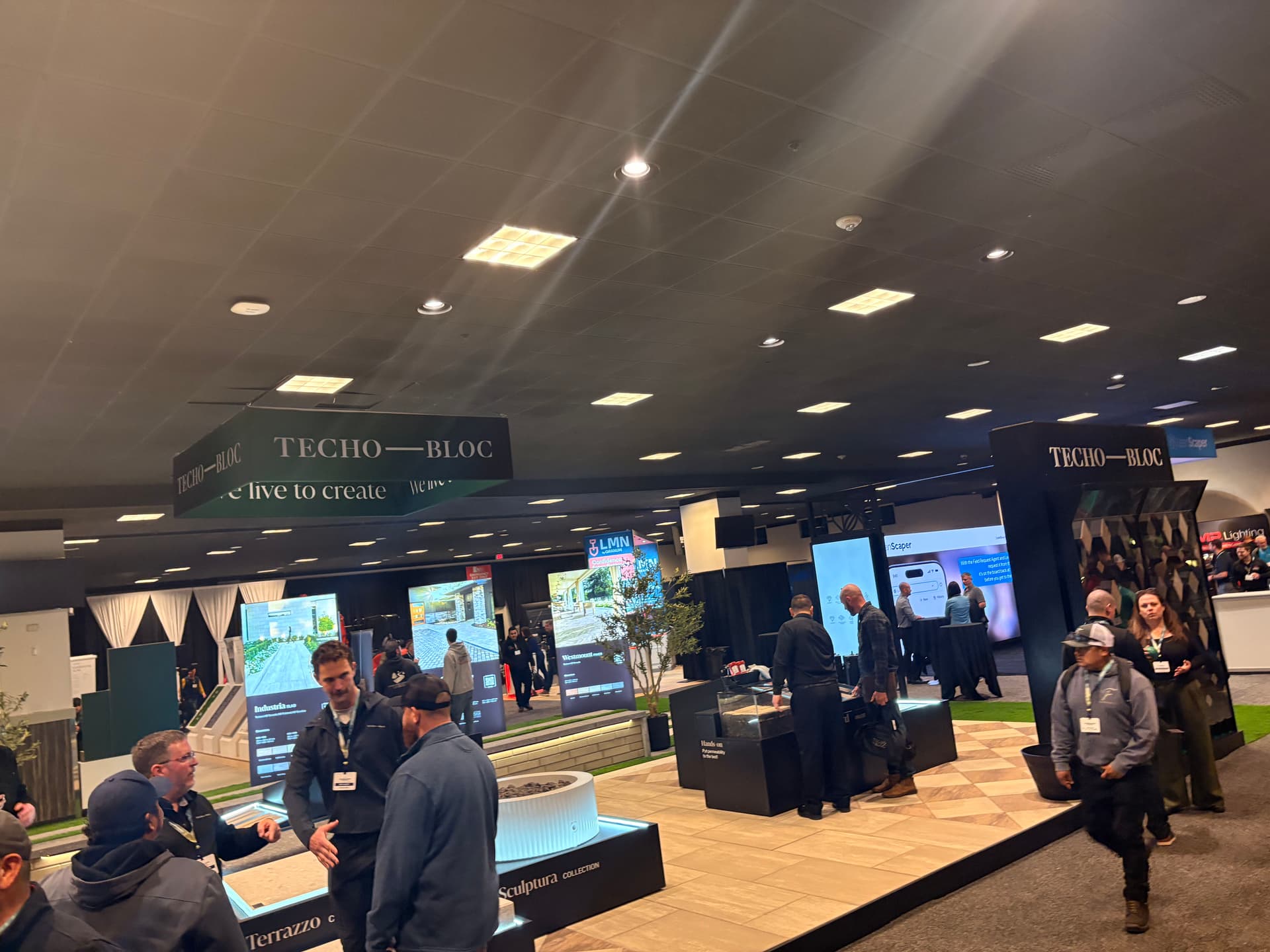 Gallery photos for Exploring Innovative Hardscape Trends at the Hardscaper Summit: Image #3